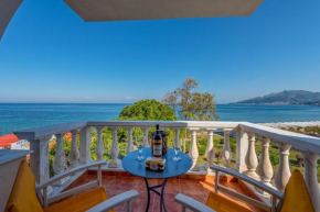 Four Seasons Seafront Apartments